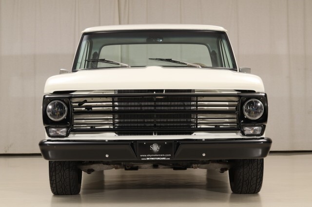 1967 Ford F100 Short Bed 302 V8 RESTOMOD - photo 11