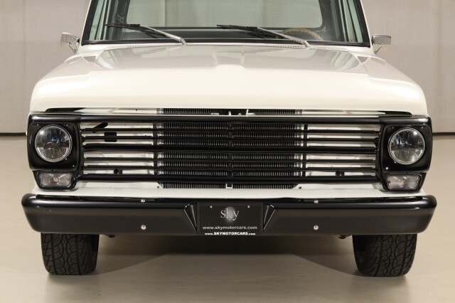 1967 Ford F100 Short Bed 302 V8 RESTOMOD - photo 13
