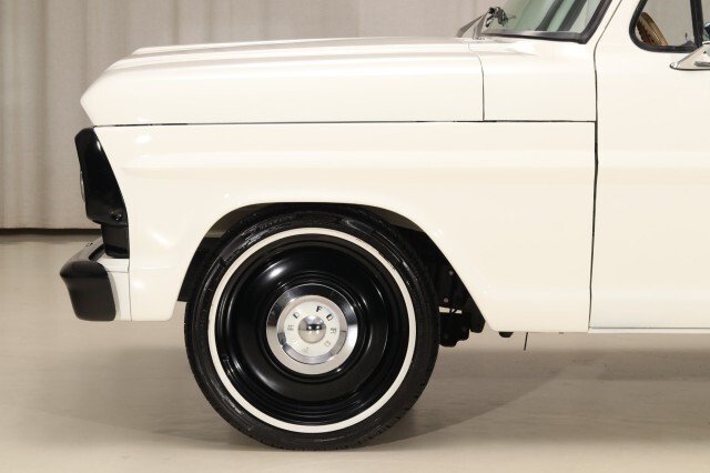 1967 Ford F100 Short Bed 302 V8 RESTOMOD - photo 3