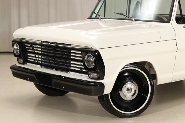 1967 Ford F100 Short Bed 302 V8 RESTOMOD - photo 9