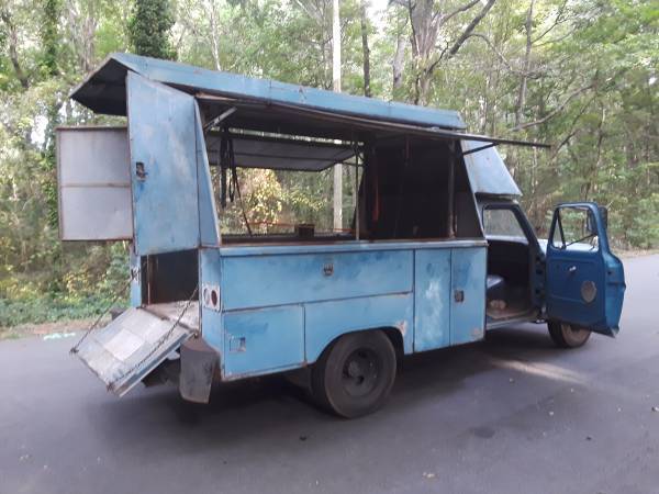 1967 Ford F350 Duelly Truck with enclosed 9' service body bed and 460 engine 1967 Ford F-350