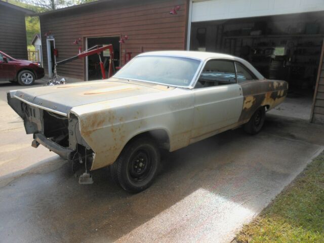 1967 Ford Fairlane GT - photo 2