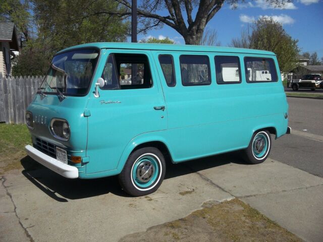 1967 Ford E-Series Van - photo 2