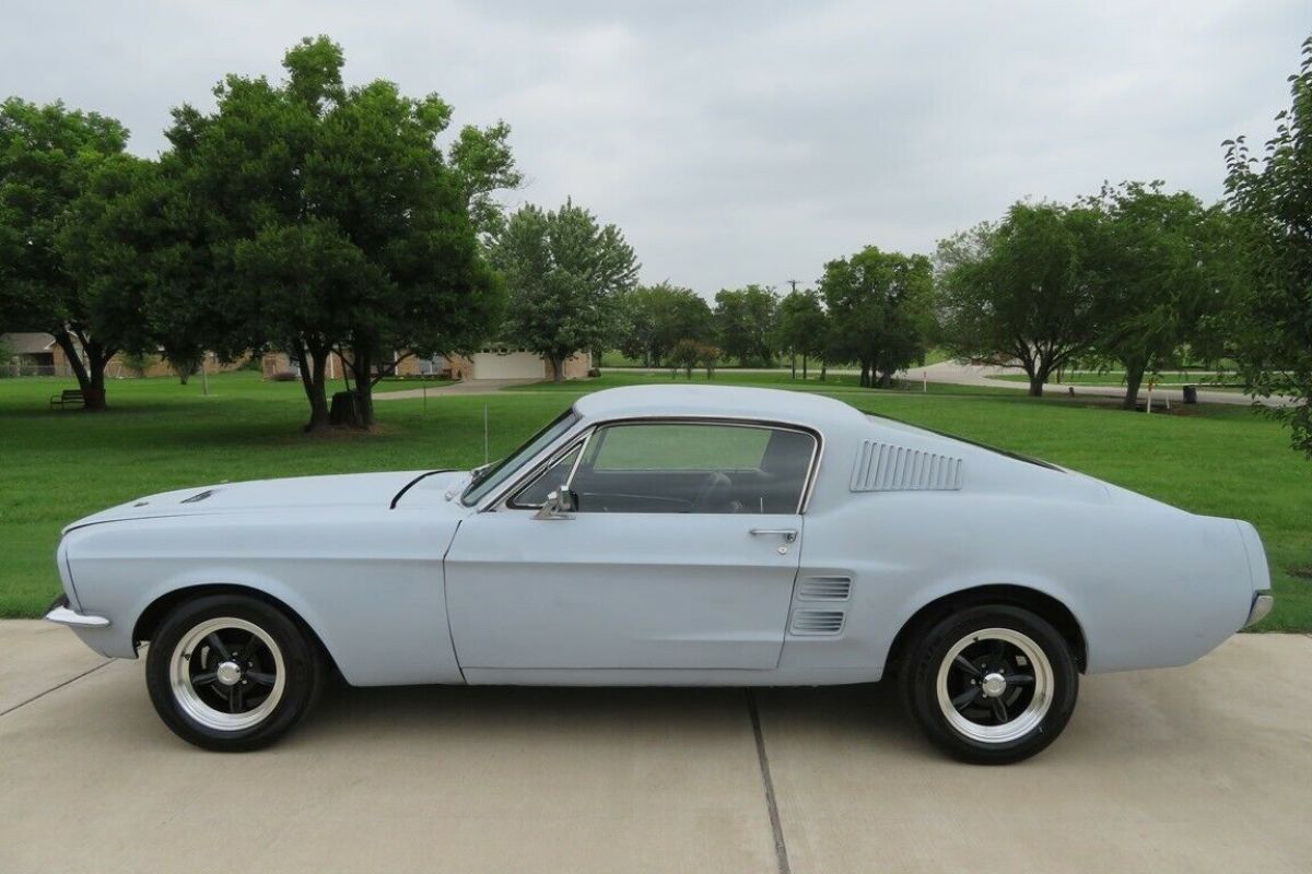 1967 Ford FASTBACK Mustang 289 Automatic 2+2 C- CODE with Powersteering 1967 Ford Mustang Fastback 2+2
