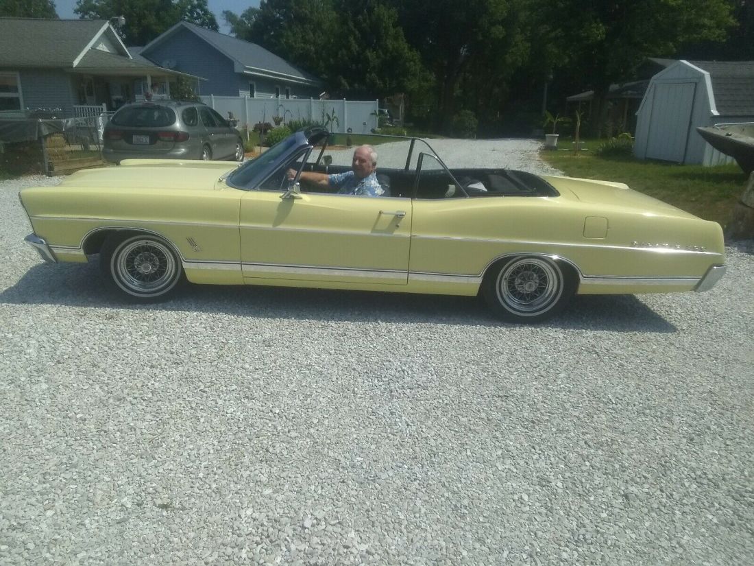 1967 Ford Galaxie 500 chrome