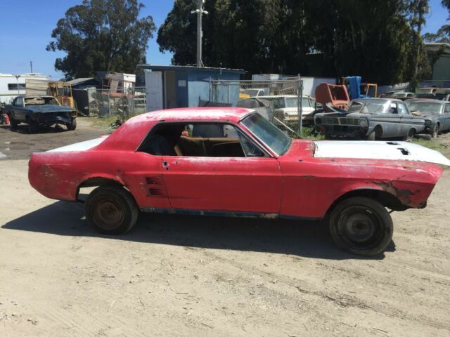 1967 Ford Mustang 289 V-8 Coupe project - Don't miss this one 1967 Ford Mustang 289 V-8 Coupe