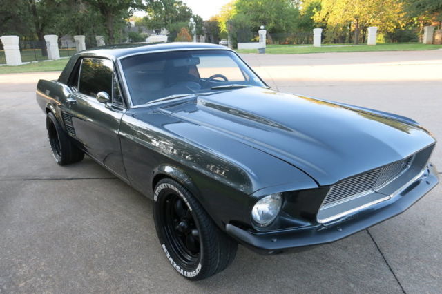 1967 Ford Mustang Restomod