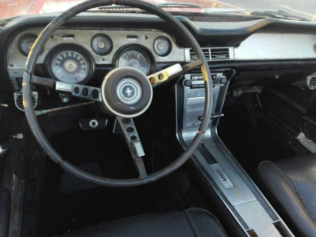 1967 Ford Mustang convertible - photo 7