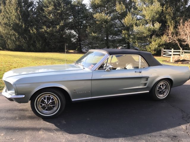 1967 Ford Mustang - photo 2