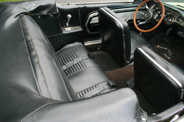 1967 Ford Mustang Deluxe interior - photo 10