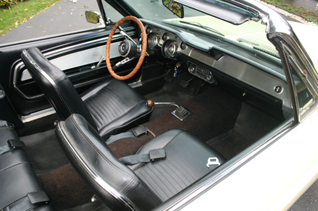 1967 Ford Mustang Deluxe interior - photo 9