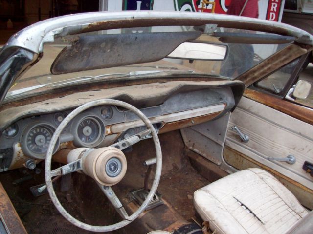 1967 Ford Mustang convertible - photo 5