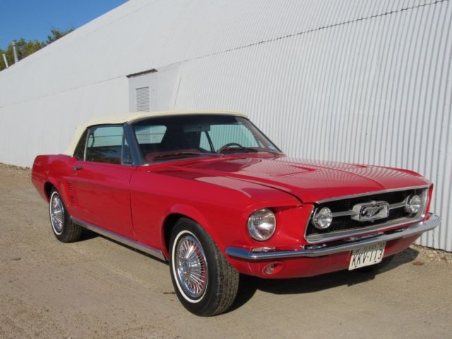 1967 FORD MUSTANG CONVERTIBLE. PS,PB,A/C,POWER TOP. AUTO. V-8 .TEXAS CAR 1967 Ford Mustang