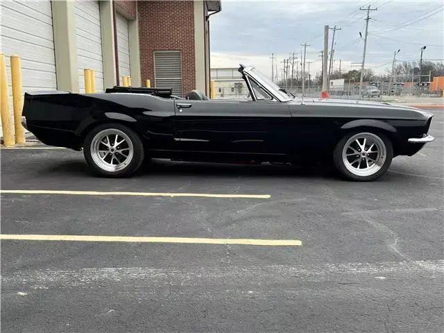 1967 Ford Mustang convertible Raven Black Shelby tribute fully loaded 1967 Ford Gt 2 door