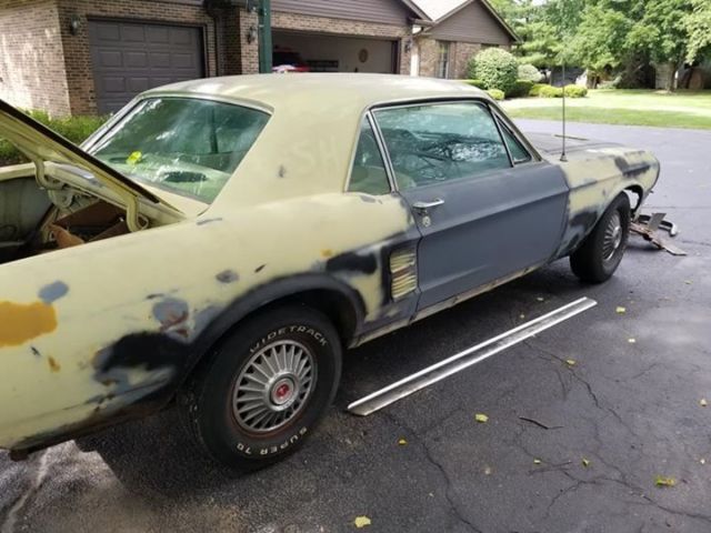 1967 Ford Mustang - photo 3
