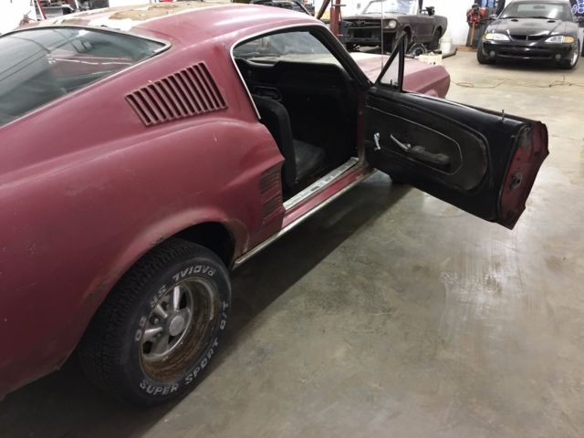 1967 Ford Mustang 390 BIG BLOCK 4 SPEED TACH CANDY APPLE RED - photo 8