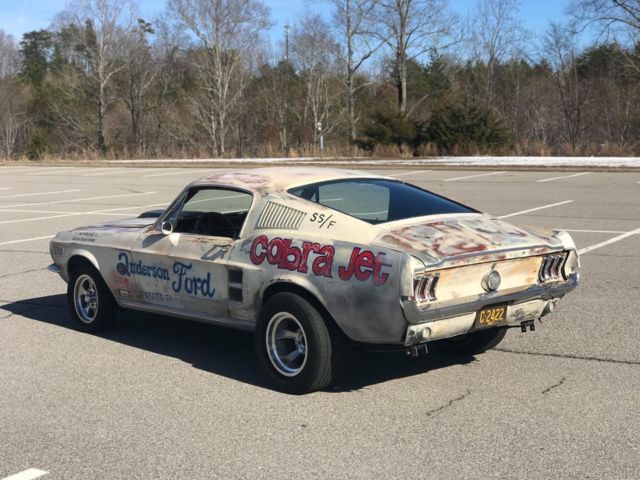 1967 Ford Mustang Fastback Cobra jet replica,buiult 351, 5 speed, 4 wheel disc 1967 Ford Mustang