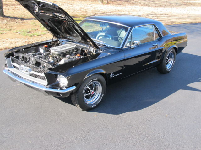 1967 Ford Mustang S code 4 speedBlack/Black Coupe 2 x 4 Barrel Carbs 1967 Ford Mustang