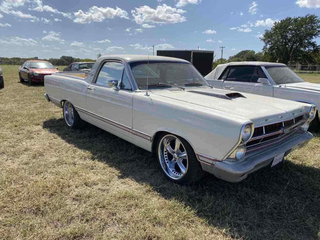 1967 Ford Ranchero 500 - photo 2