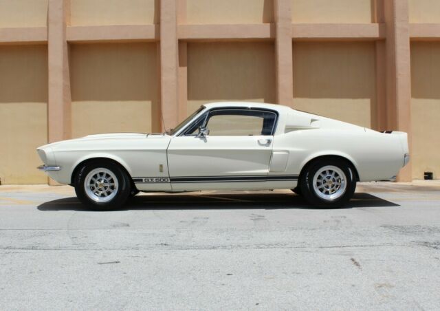 1967 Ford Shelby GT500 GT500 1 Miles Wimbeldon White Fastback 428CI Ford Topload 1967 Ford Mustang GT500