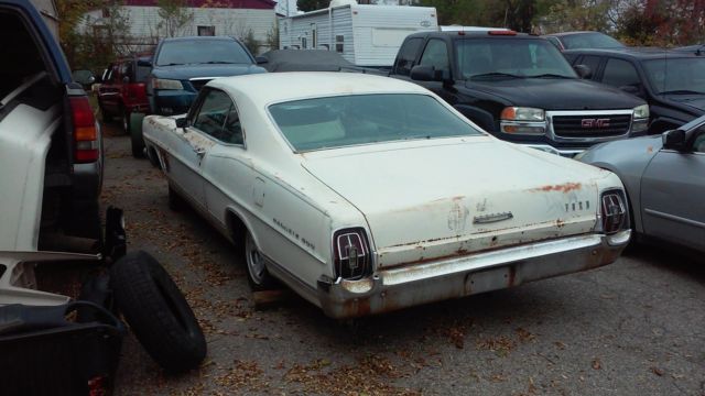 1967 Ford Galaxie WHITE - photo 2