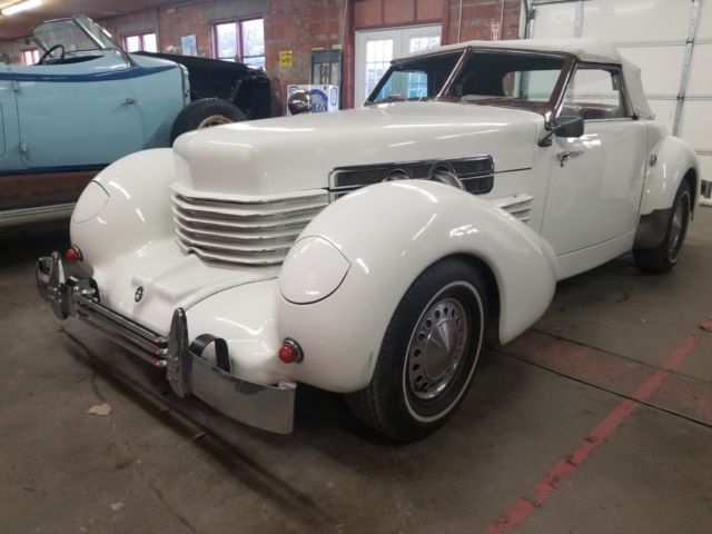 1967 Cord 8/10