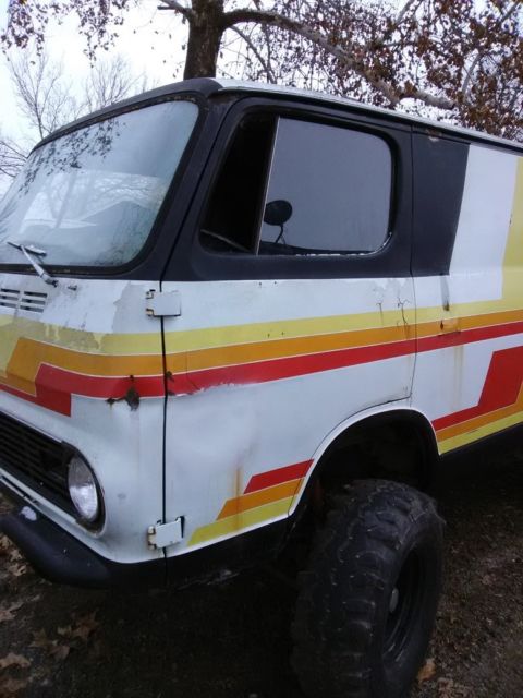 1967 GMC Van - photo 2
