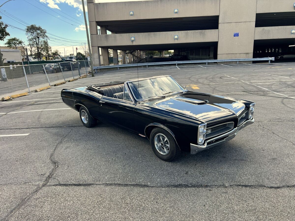 1967 Pontiac GTO Convertible - photo 2