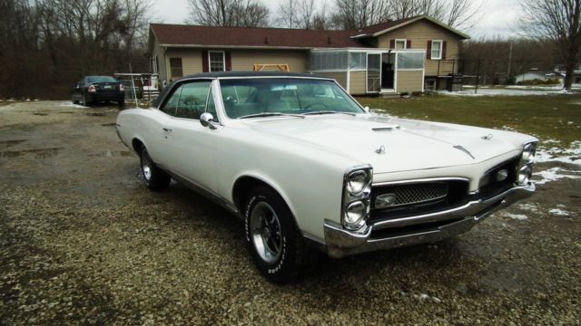 1967 Pontiac GTO hard top - photo 12
