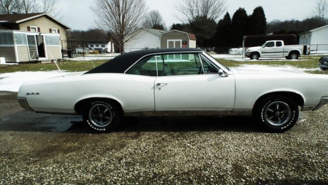 1967 Pontiac GTO hard top - photo 4
