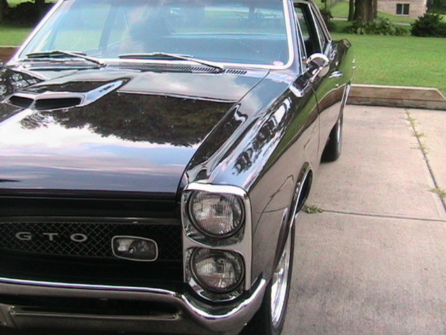 1967 Pontiac GTO sports coupe - photo 3