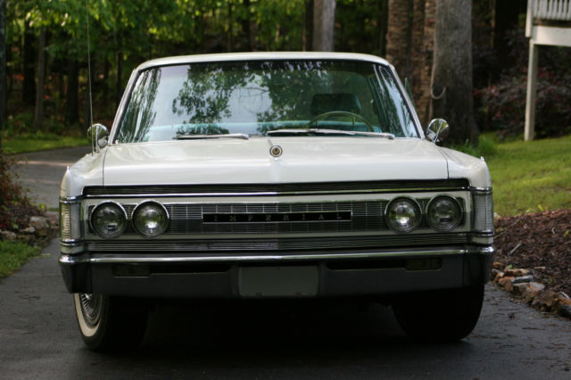 1967 Chrysler Imperial Crown