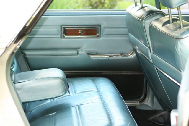 1967 Chrysler Imperial Crown - photo 4