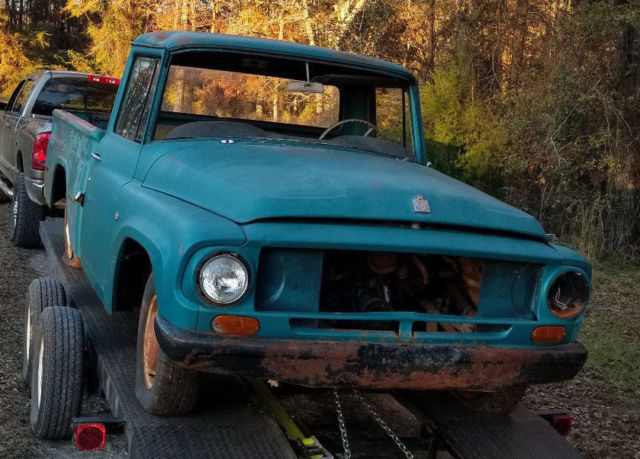 1967 International Harvester 908B - photo 2