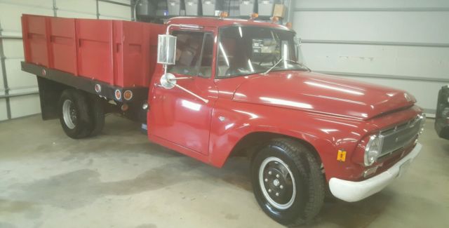 1967 International D1300 one ton dump 1967 International Harvester d1300