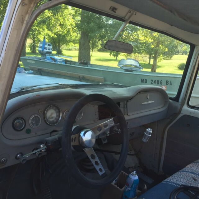 1967 International Harvester 908B - photo 3