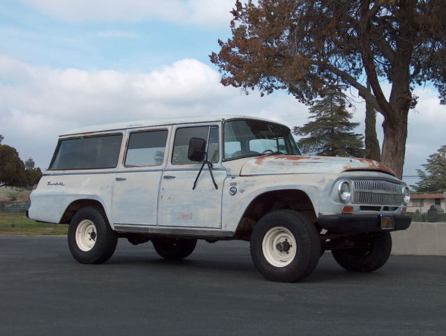 1967 International Tavelall - California Rig prime for restoration 1967 International Harvester Travelall 1100 Custom