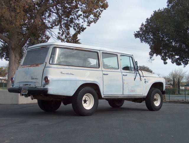 1967 International Harvester Travelall 1100 Custom - photo 3