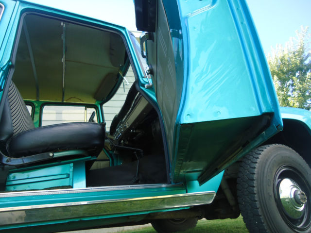 1967 International Harvester Travelall - photo 12