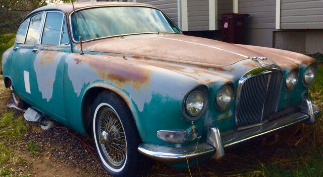 1967 Jaguar 420 Leather Seats