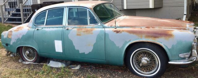 1967 Jaguar 420 Leather Seats - photo 2