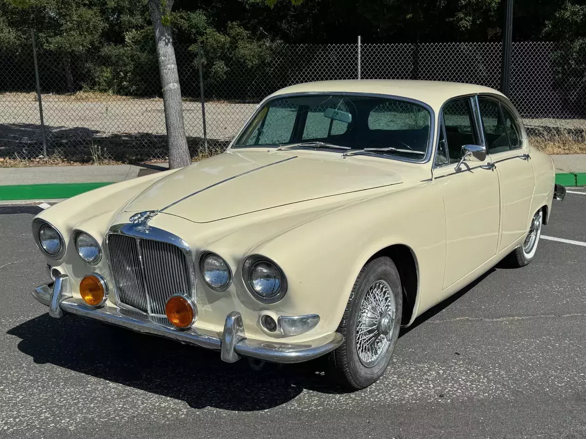 1967 Jaguar 420 Sedan . Running Driving No Reserve!! 1967 Jaguar 420