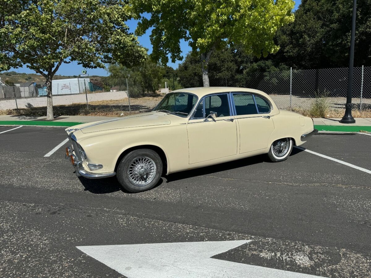 1967 Jaguar 420 - photo 4