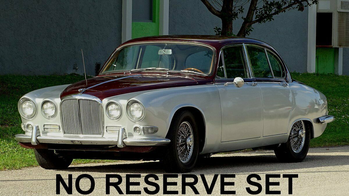1967 JAGUAR 420 SOVEREIGN FOUR DOOR NOTCH BACK SALOON CLASSIC COLLECTIBLE AUTO 1967 Jaguar 420 SOVEREIGN NO RESERVE
