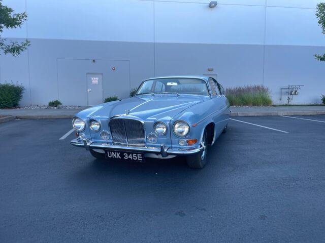 1967 Jaguar 420G 4DR - photo 3