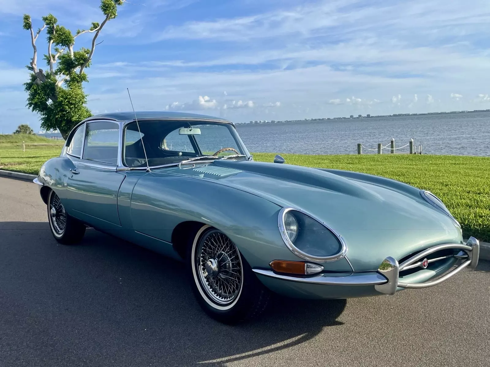 1967 Jaguar E Type 4.2 Hatchback Blue 1967 Jaguar E Type 4.2