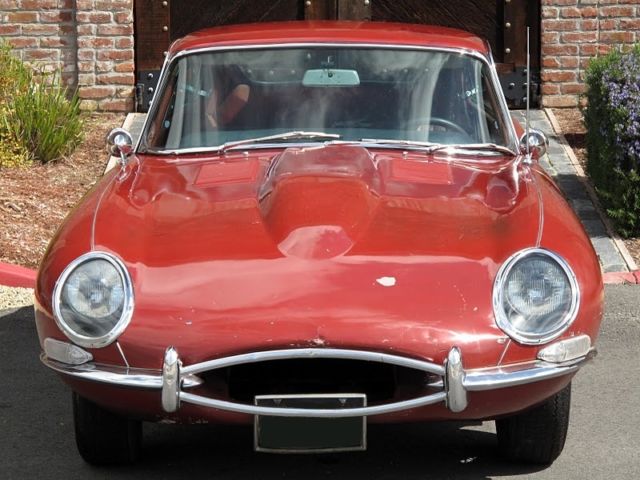 1967 Jaguar E-Type FHC - photo 2