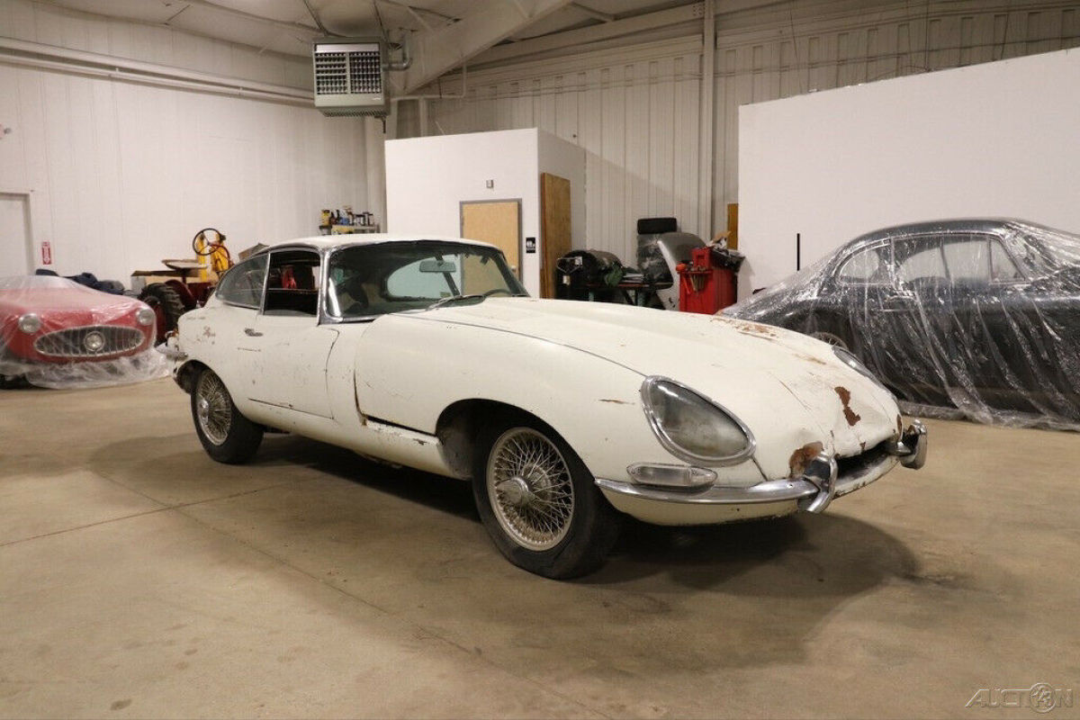 1967 JAGUAR E-TYPE SERIES 1 COUPE. 4.2L, WIRE WHEELS. GOOD CAR FOR RESTORATION. 1967 Jaguar E-Type 1967 JAGUAR E-TYPE SERIES 1 COUPE