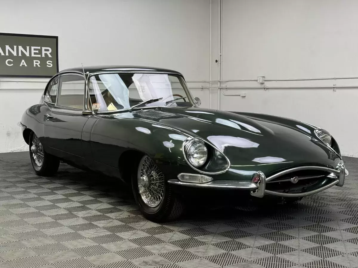 1967 JAGUAR E-TYPE XKE SERIES 1.25, 4.2 LITER 2+2 COUPE. TRIPLE CARBS 1967 Jaguar E-Type