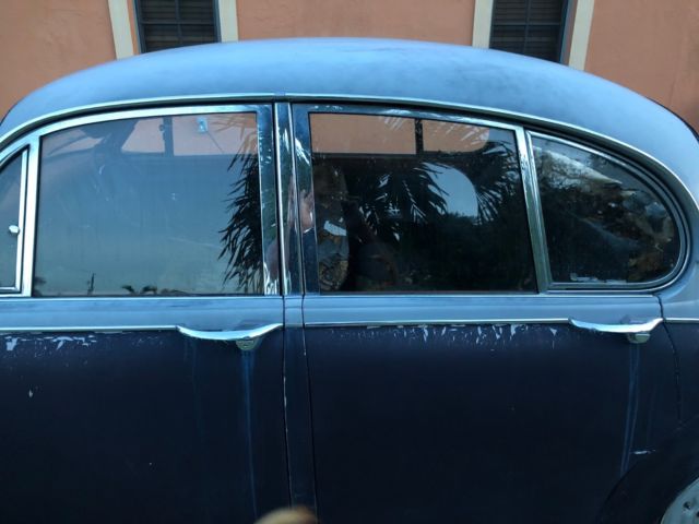 1967 Jaguar Daimler 4 door - photo 5